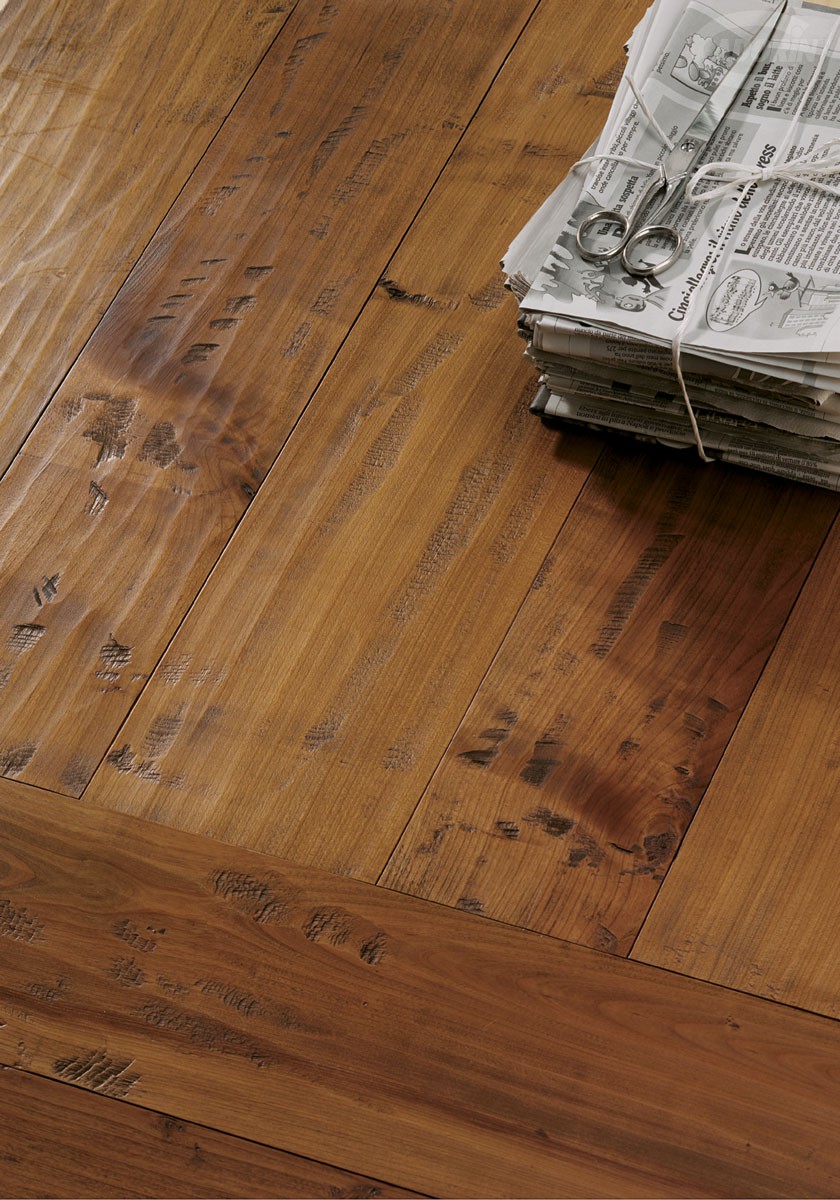 Parquet ciliegio. pavimenti in ciliegio. cadorin Parquet piallato a mano