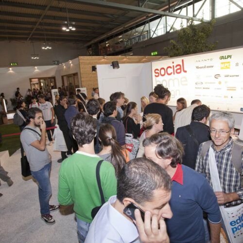 visitatori-esposizione-1.jpg